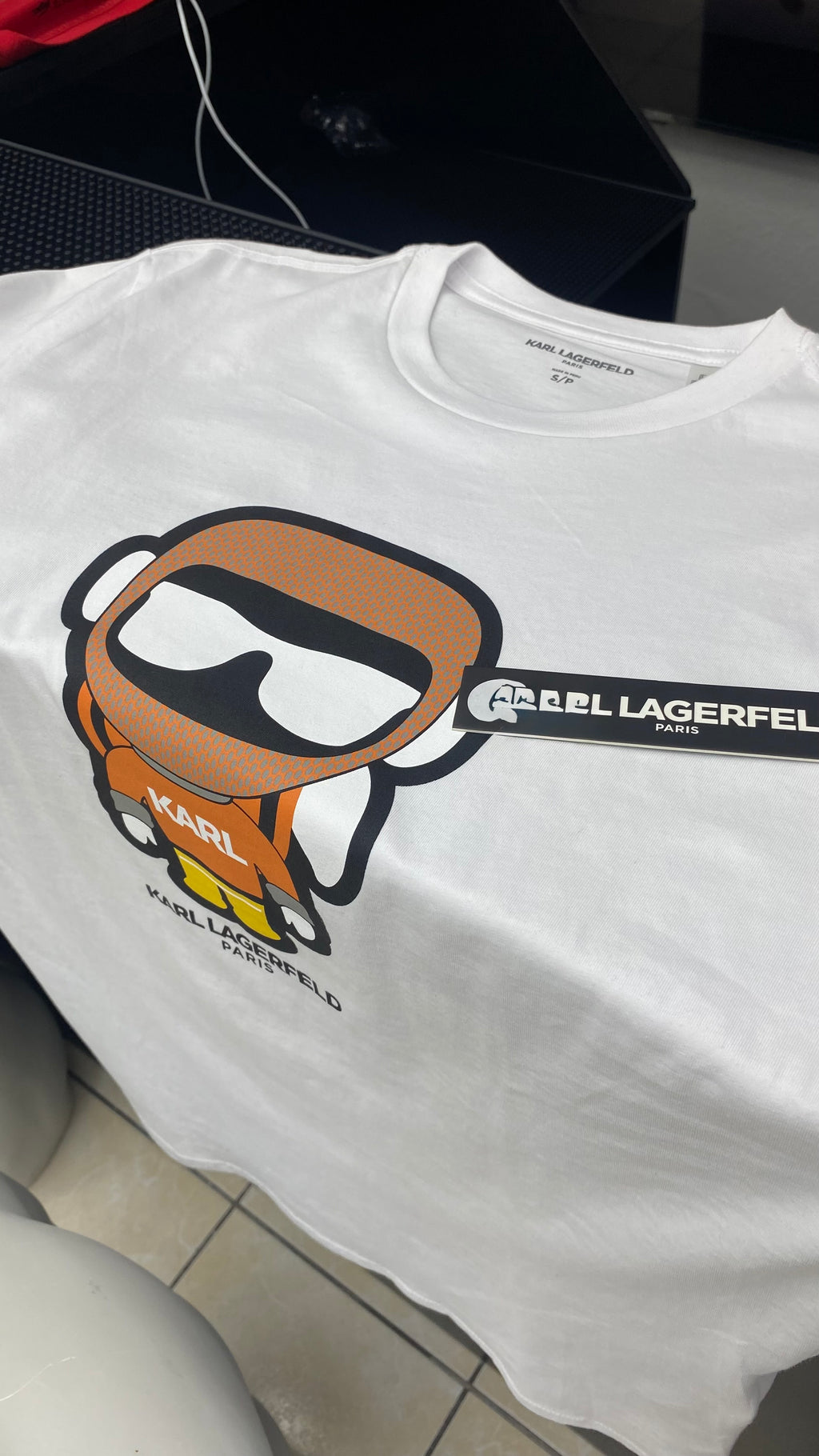 ⁠Playera Karl Lagerfeld Original Gráfico Ikonik / Blanca talla S