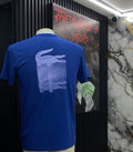 Playera Lacoste Azul Original / Edición Especial con Gráfico Trasero Talla S