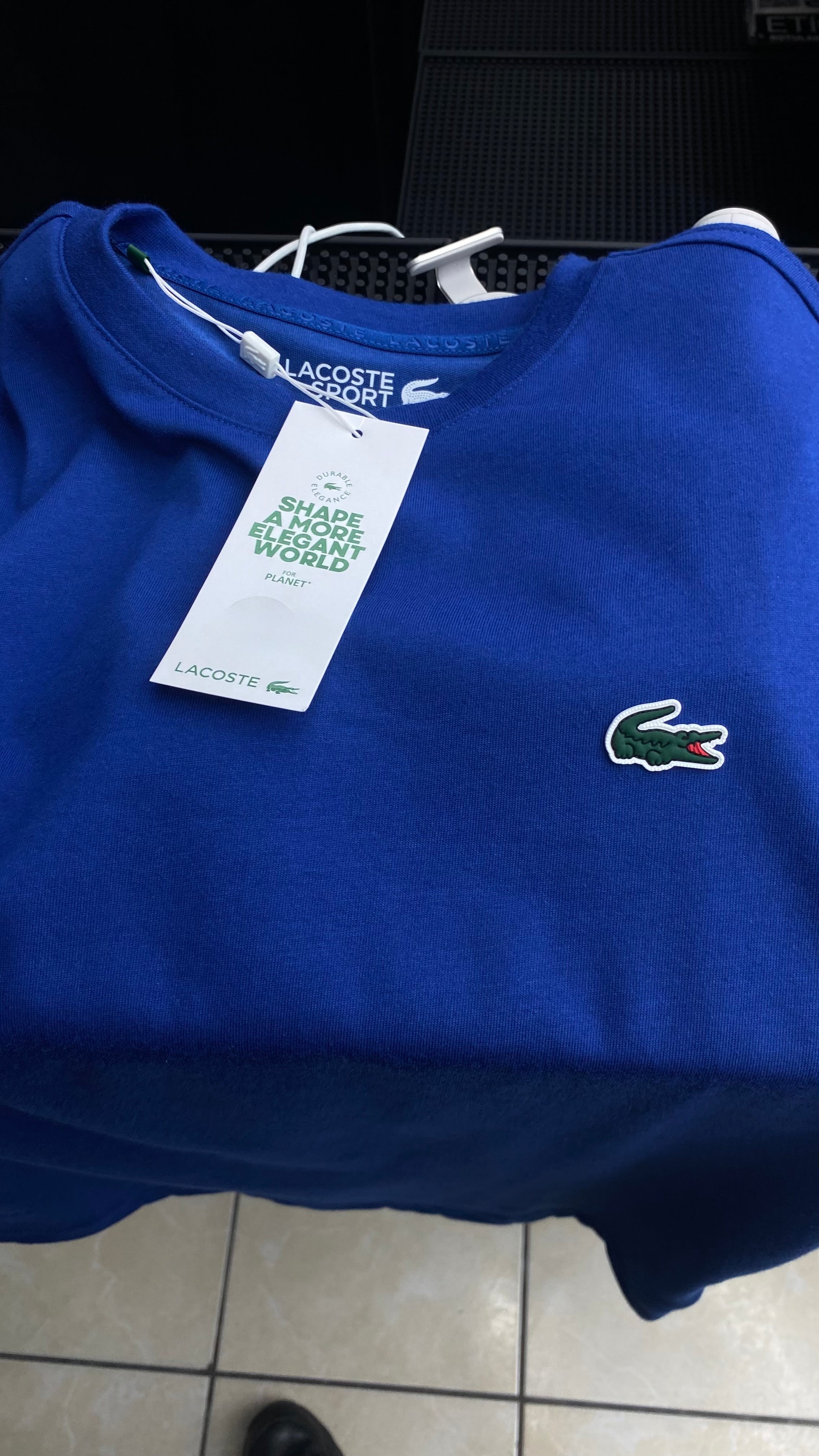 Playera Lacoste Azul Original / Edición Especial con Gráfico Trasero Talla S